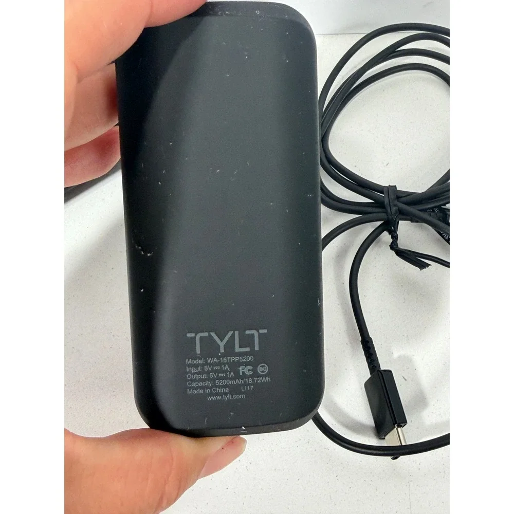 TYLT 5200mAh‎ Portable Power Bank External Battery WA-15TPP5200 Black with Case